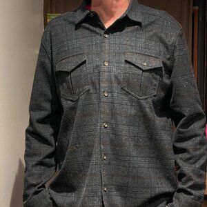 Casual plaid men's shirt